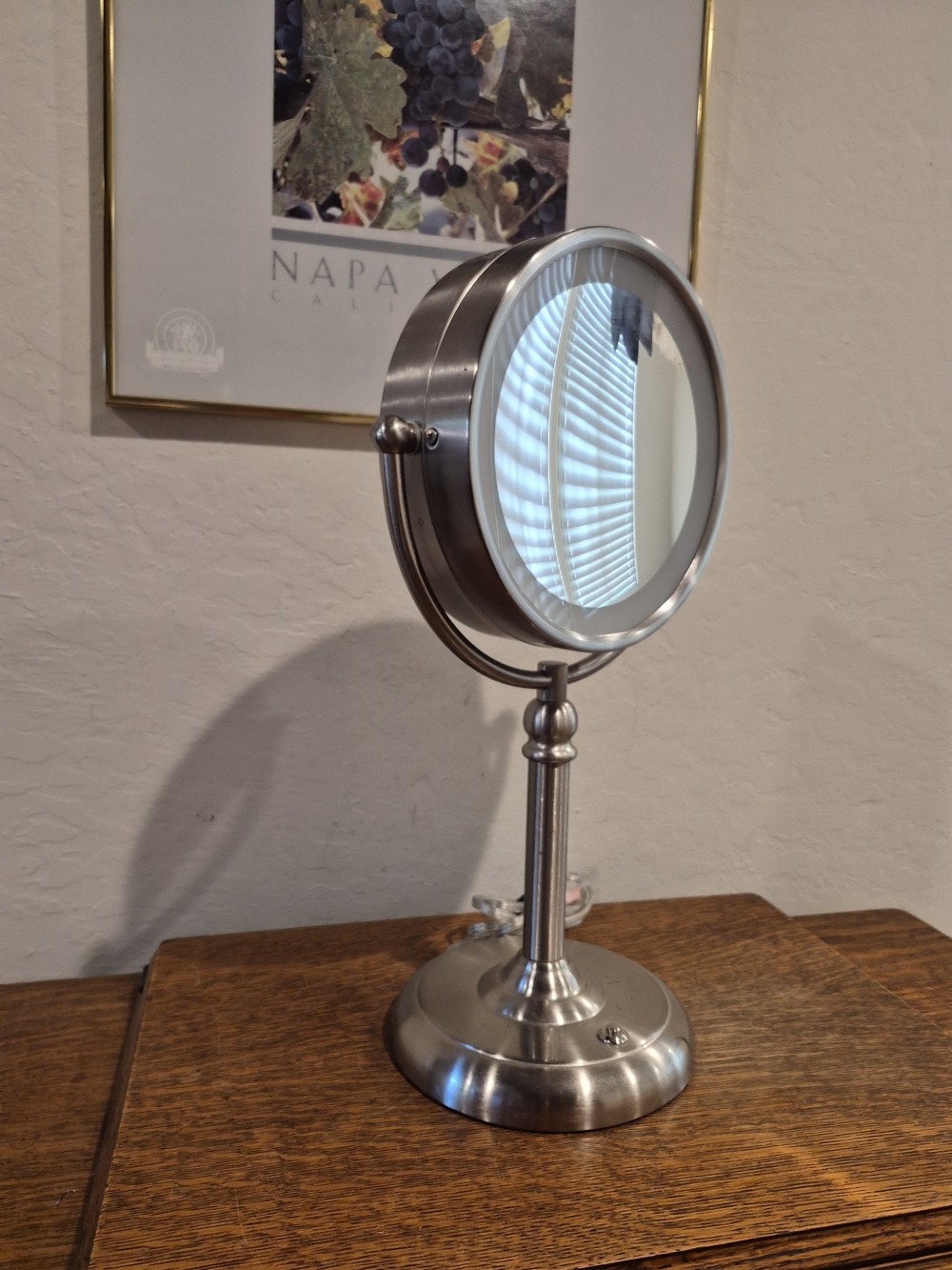 Blackstone Vanity / Cosmetic Mirror - Picture 2 of 11
